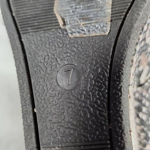 Pierre Dumas Women's Taupe Snakeskin Lace-up Two-eye Wedge Ankle Boots Size 7 - Picture 11 of 12